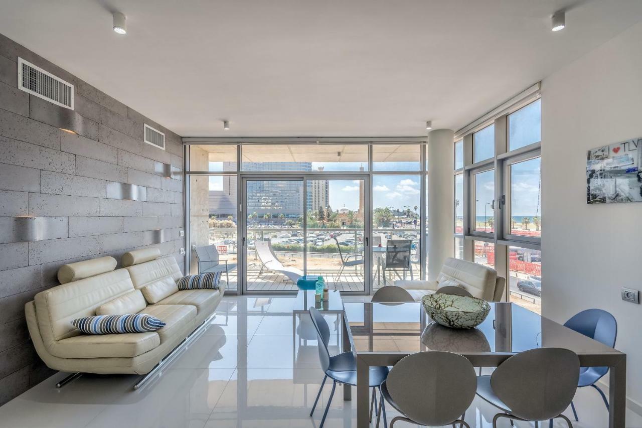 Beautiful Sunny 3 Bedrooms In Font Of The Beach Tel Aviv-Jaffa Exterior foto